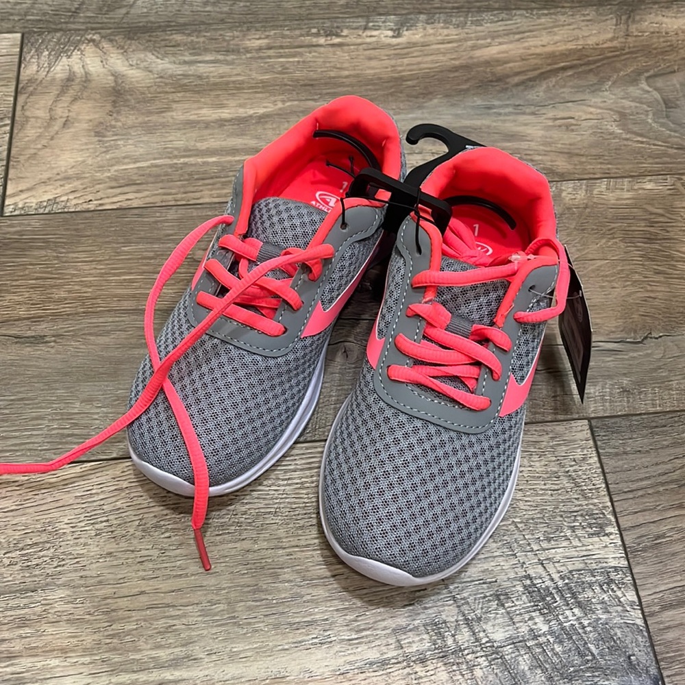 Girls mesh grey and florescent hot pink sneakers